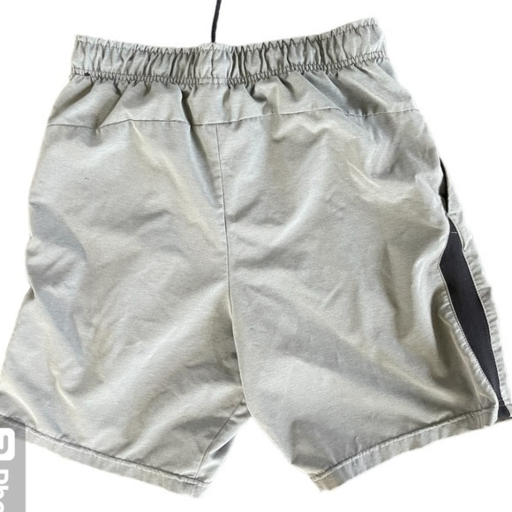 NIKE DriFit Shorts Dark Grey Heather Black Pockets Swoosh Performance Small - Picture 3 of 5